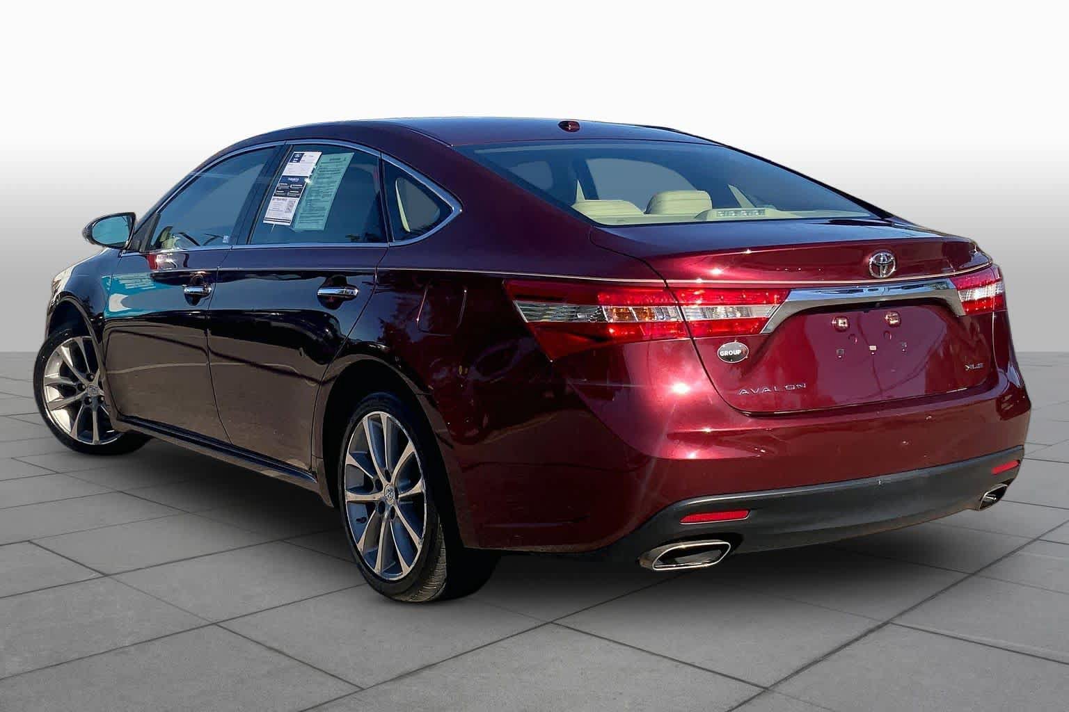 Used 2015 Toyota Avalon XLE Touring FWD image 22