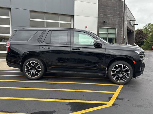 Used 2021 Chevrolet Tahoe RST w/ Luxury Package AWD/4WD image 5