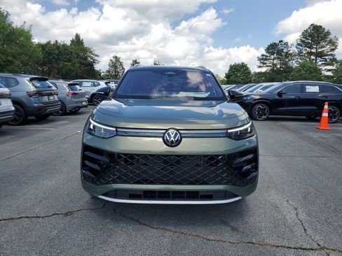 New 2026 Volkswagen Tiguan SEL R-Line AWD/4WD image 2
