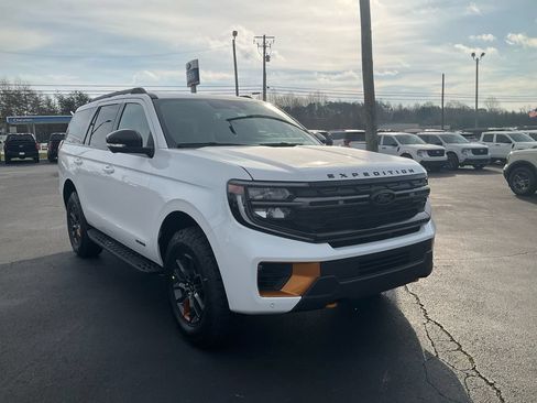 New 2026 Ford Expedition Tremor AWD/4WD image 3