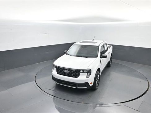 New 2025 Ford Maverick XLT image 25