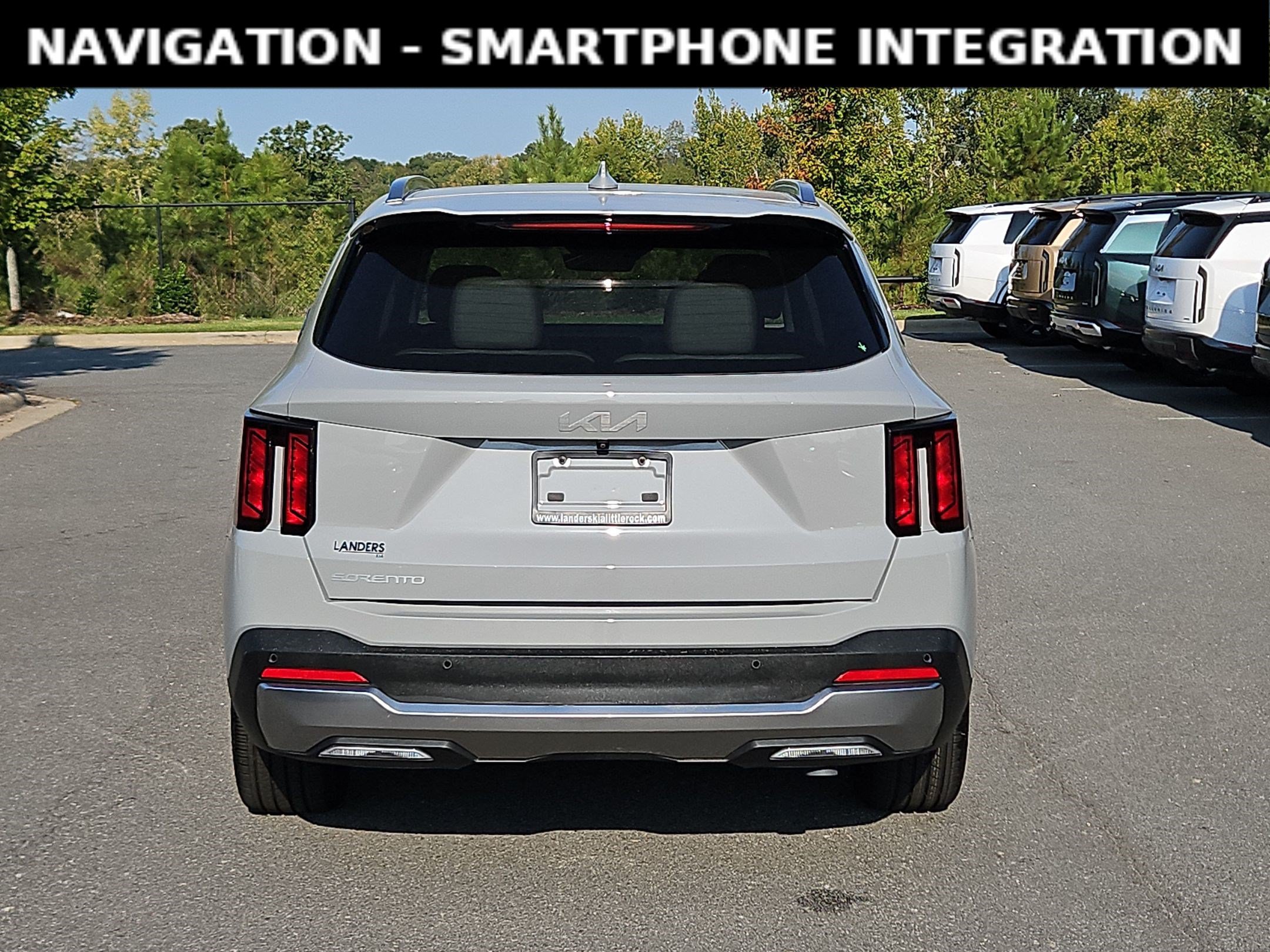 Used 2025 Kia Sorento EX w/ Panoramic Sunroof Package FWD image 6