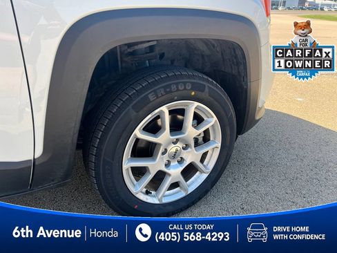Used 2023 Jeep Renegade Latitude AWD/4WD image 12