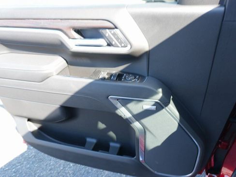 New 2025 GMC Sierra 2500 SLT w/ SLT Premium Package image 23