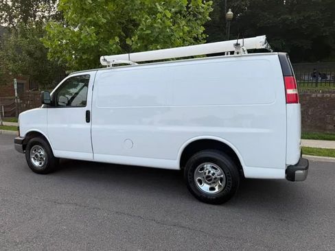 Used 2014 GMC Savana 2500 image 4