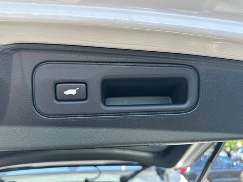 Used 2023 Honda Passport Elite image 11