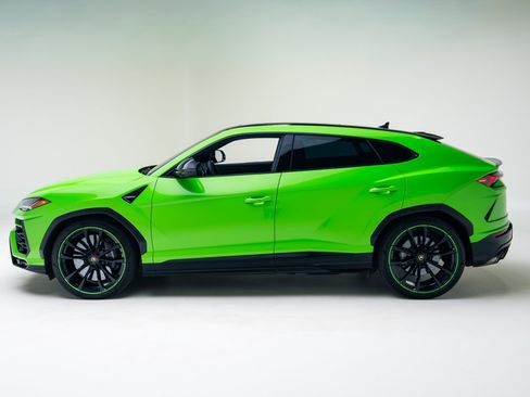 Used 2021 Lamborghini Urus image 13