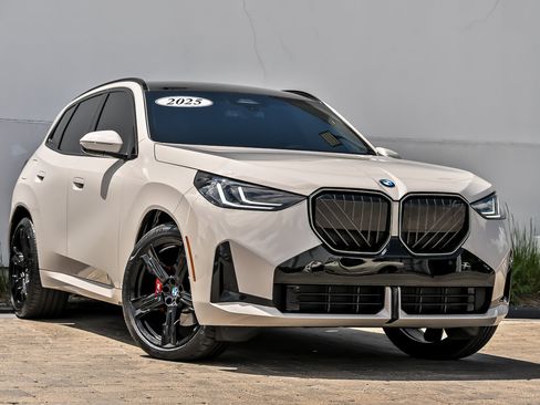 Used 2025 BMW X3 xDrive30 w/ M Sport Package AWD/4WD image 1