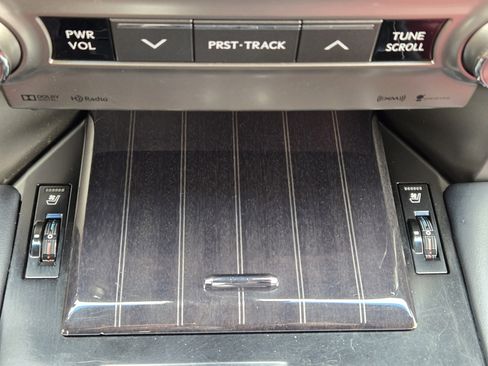 Used 2021 Lexus GX 460 Premium image 27