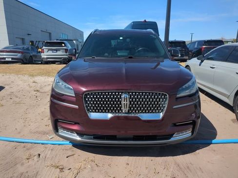 Used 2020 Lincoln Aviator Reserve w/ Equipment Group 201A image 2