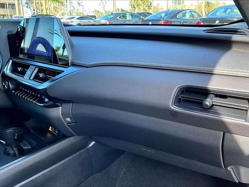 Used 2024 Lexus UX 250h F Sport image 17