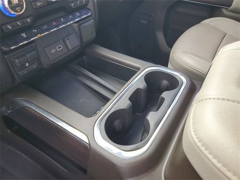 Used 2022 GMC Sierra 2500 SLT w/ SLT Premium Package image 19