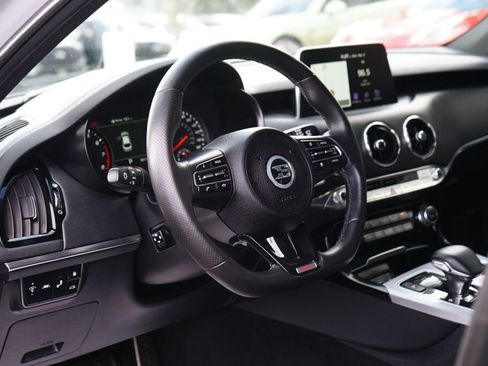 Used 2021 Kia Stinger GT2 image 12