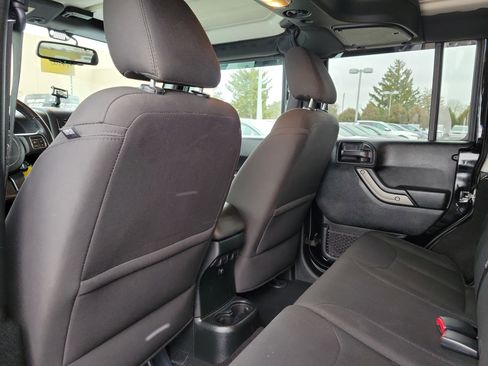 Used 2018 Jeep Wrangler Unlimited Sport S image 14