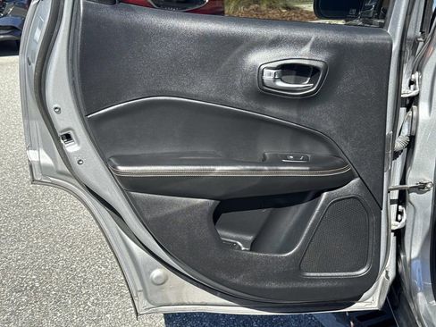 Used 2020 Jeep Compass Latitude image 13