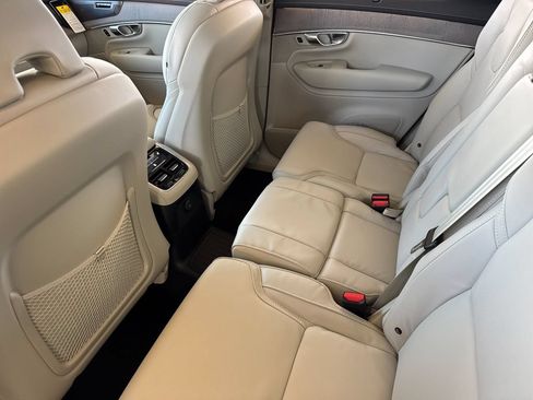New 2026 Volvo XC90 T8 Ultra w/ Protection Package Premier AWD/4WD image 11