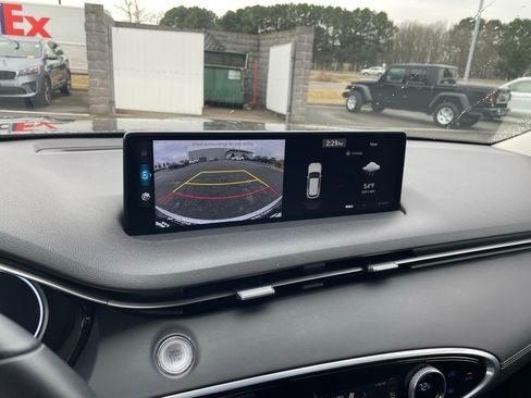 Used 2023 Genesis GV70 2.5T w/ Select Package image 17