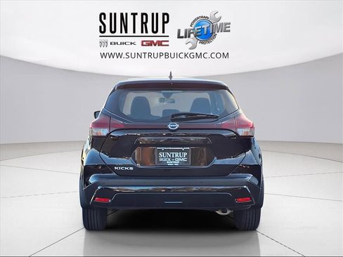 Used 2025 Nissan Kicks Play S image 26