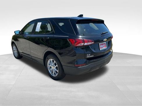 Used 2023 Chevrolet Equinox LS FWD image 5