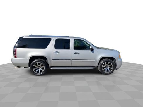 Used 2014 GMC Yukon XL Denali AWD/4WD image 9