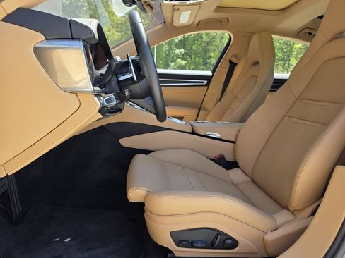 Used 2023 Porsche Panamera Platinum Edition RWD image 10