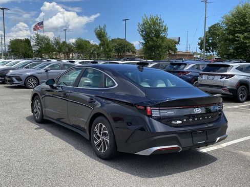 New 2026 Hyundai Sonata Blue FWD image 6