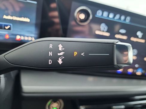 New 2026 Chevrolet Traverse LT w/ Sun and Wheel Package image 27