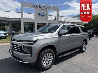 Used 2025 Chevrolet Suburban LT w/ Comfort Package
