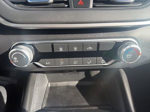 Used 2022 Nissan Altima 2.5 SR image 26