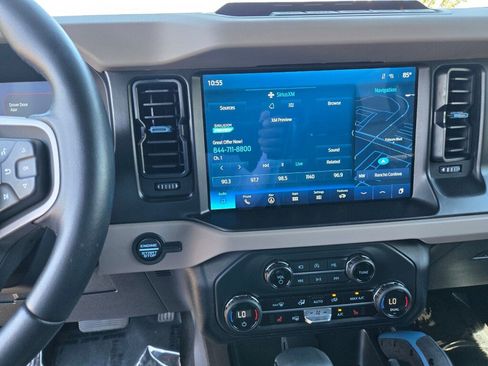 Used 2023 Ford Bronco Wildtrak AWD/4WD image 13