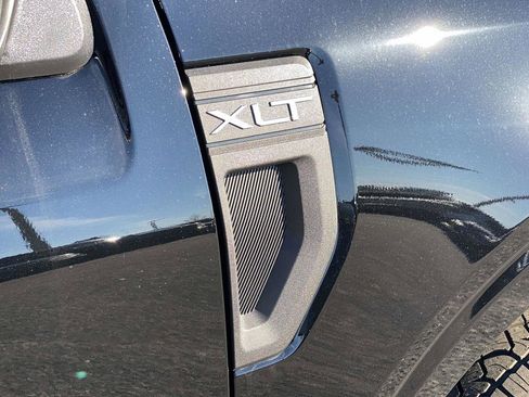 New 2025 Ford Maverick XLT w/ XLT Luxury Package image 8