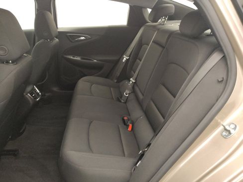 Used 2024 Chevrolet Malibu LT FWD image 18
