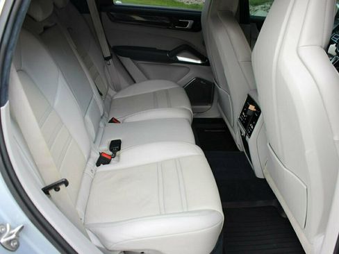 Used 2019 Porsche Cayenne Turbo AWD/4WD image 20