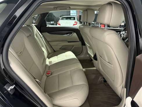 Used 2013 Cadillac XTS image 33