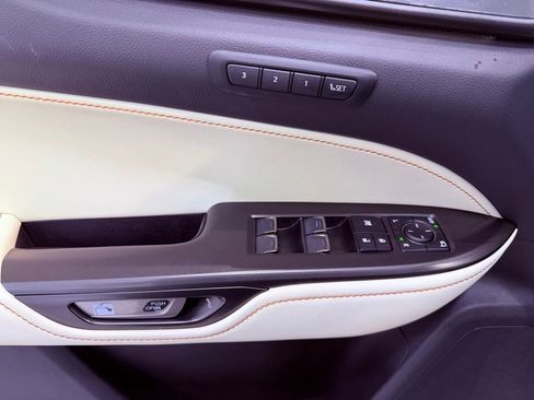 Certified 2024 Lexus NX 250 FWD w/ Premium Package image 19