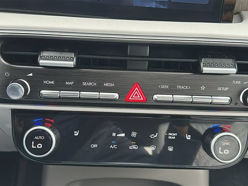 Certified 2026 Hyundai Palisade SEL FWD image 27