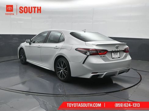 Used 2024 Toyota Camry SE FWD image 8