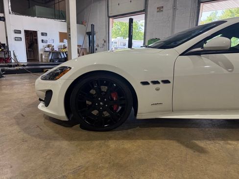 Used 2016 Maserati GranTurismo MC RWD image 11