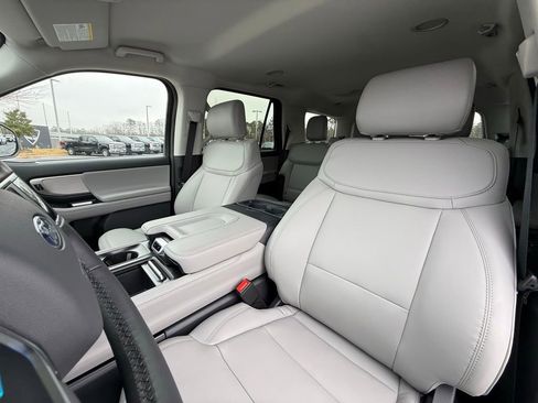 New 2026 Ford Expedition Active RWD image 23