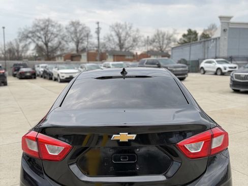 Used 2019 Chevrolet Cruze LT w/ LT Fleet Convenience Package FWD image 6