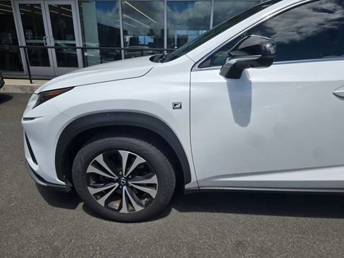 Used 2018 Lexus NX 300 FWD image 11