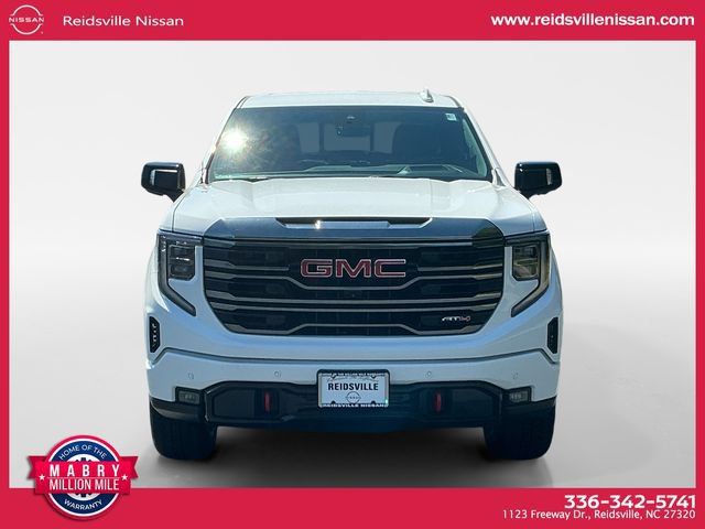Used 2024 GMC Sierra 1500 AT4 w/ Technology Package AWD/4WD image 9