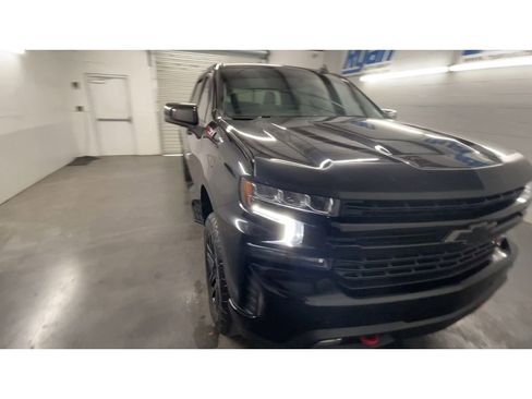 Used 2022 Chevrolet Silverado 1500 LT Trail Boss w/ LT Trail Boss Premium Package image 3