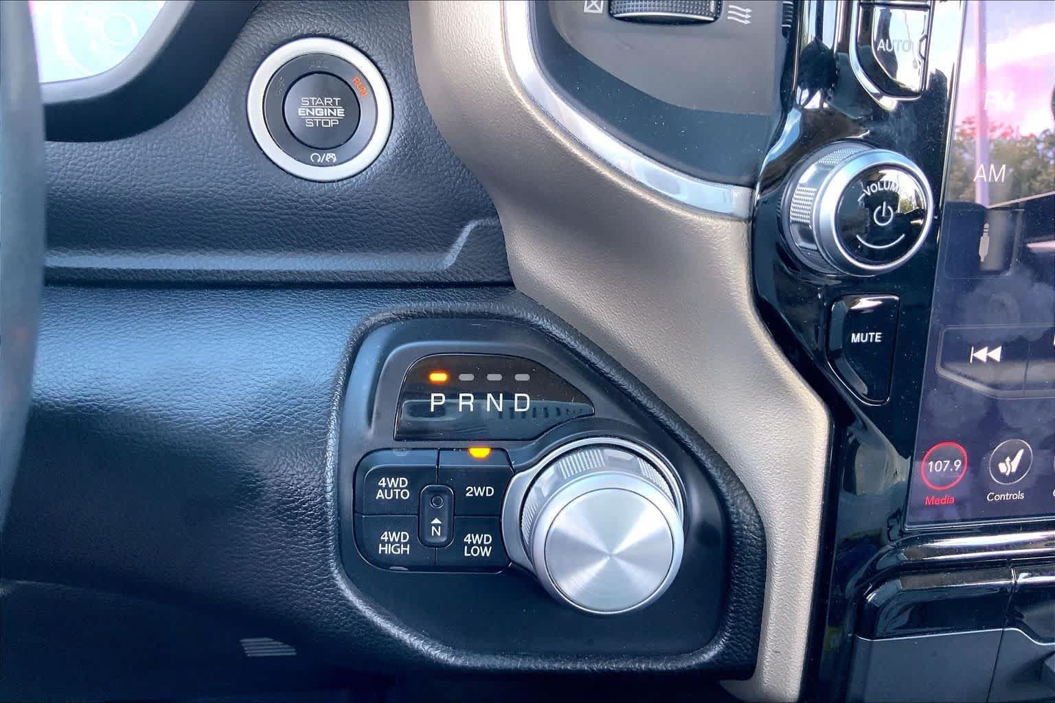 Used 2019 RAM 1500 Laramie AWD/4WD image 34