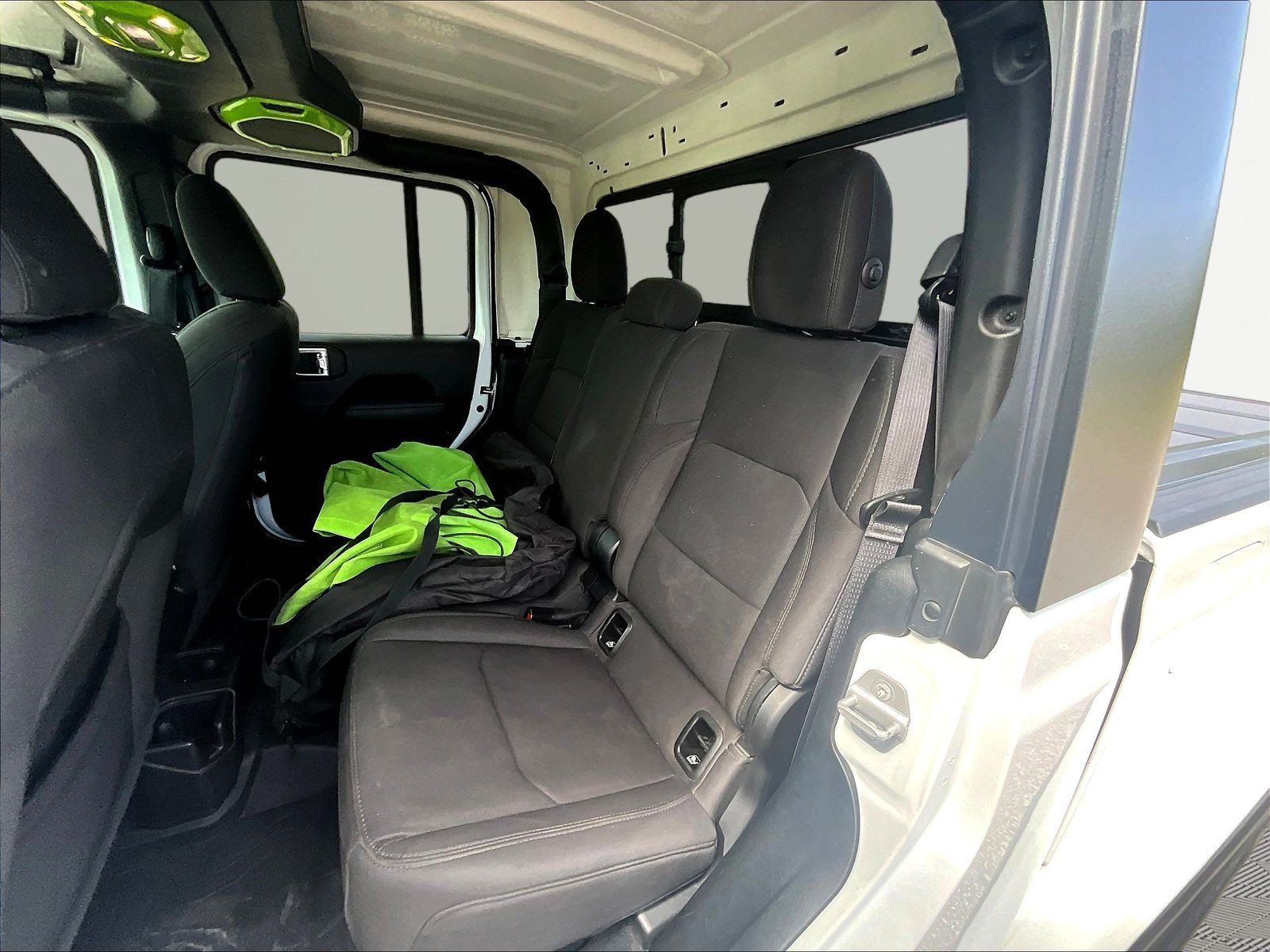 Used 2022 Jeep Gladiator Overland AWD/4WD image 23