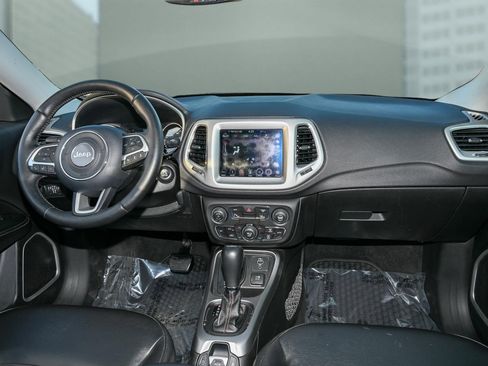 Used 2020 Jeep Compass Latitude w/ Popular Equipment Group image 19