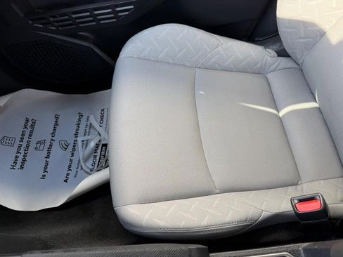 Used 2025 Toyota Tacoma SR5 image 27