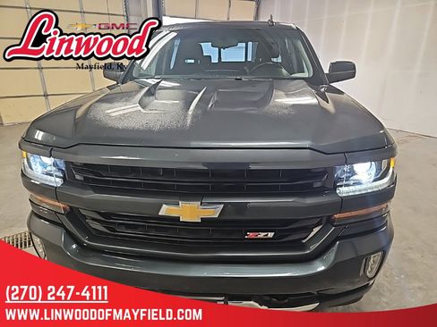 Used 2018 Chevrolet Silverado 1500 LT w/ All Star Edition image 3