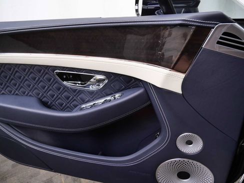 Used 2020 Bentley Continental GT AWD/4WD image 33