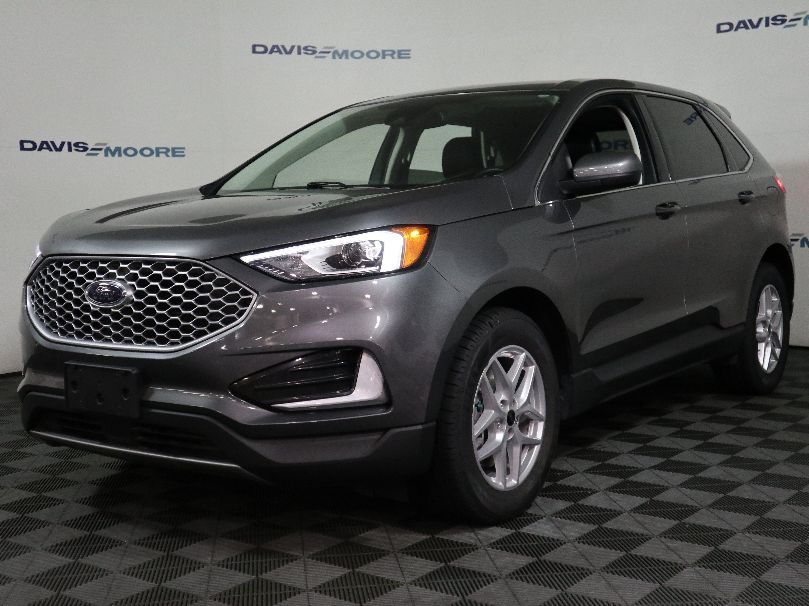 Used 2024 Ford Edge SEL AWD/4WD image 12